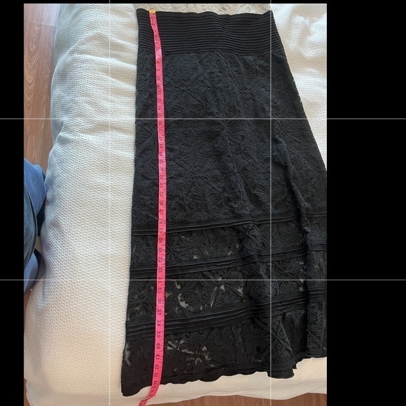 Tadashi Shoji Isabellina Gown - Picture 13 of 16